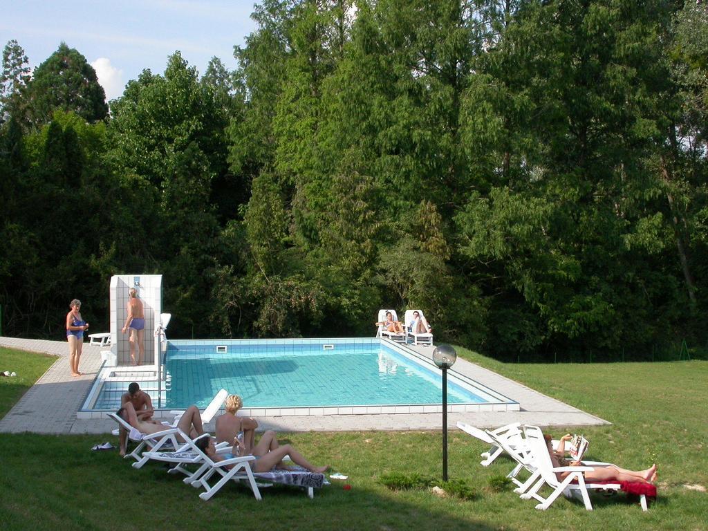 Апартаменти Romai Apartmanhaz Хевіз Номер фото